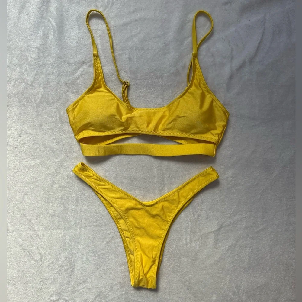 Amazon Yellow Cutout High Leg Bikini Size Medium NWOT